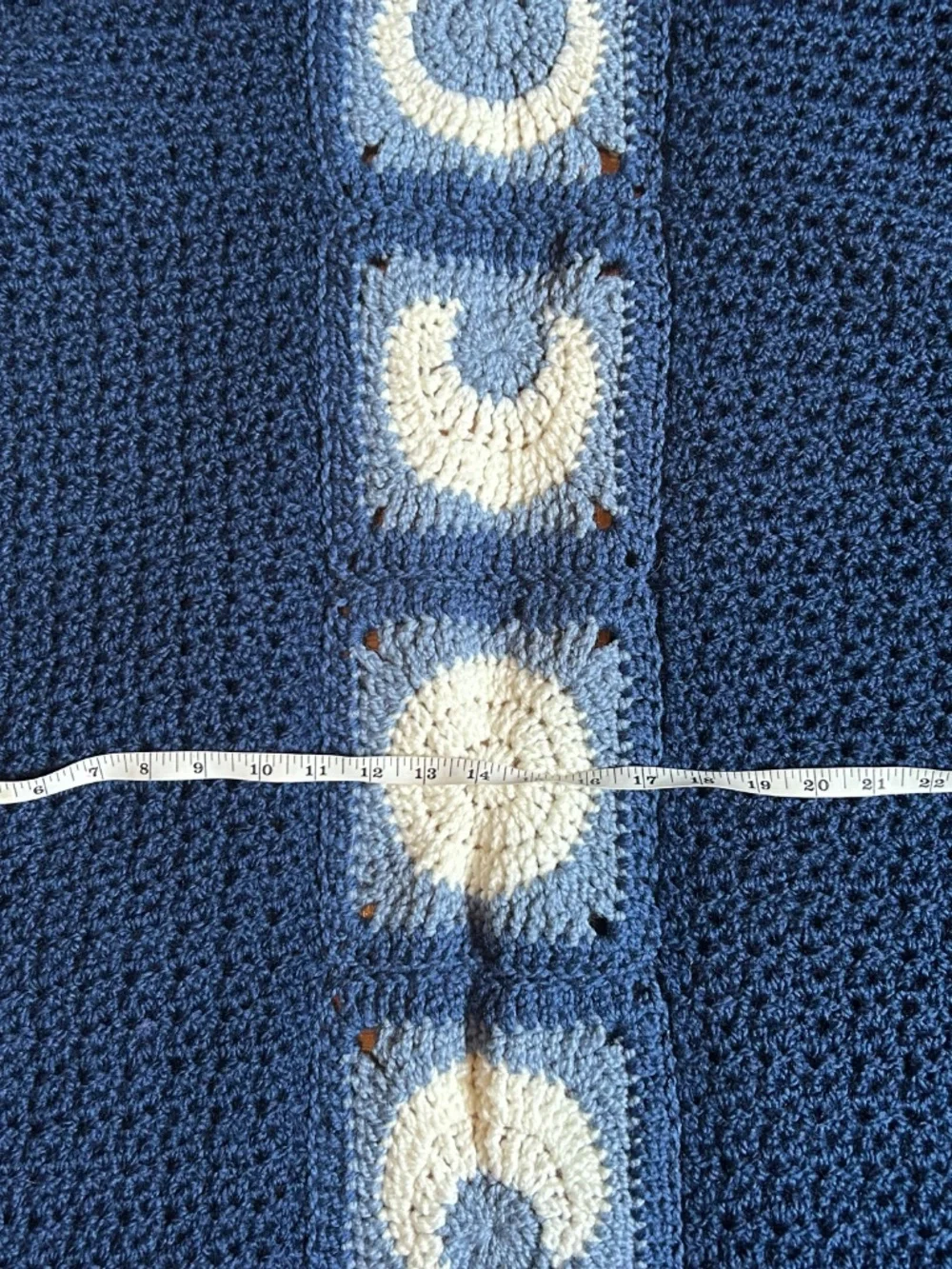 Oversized Crochet Cardigan Moon-Phases - Picture 3 of 6